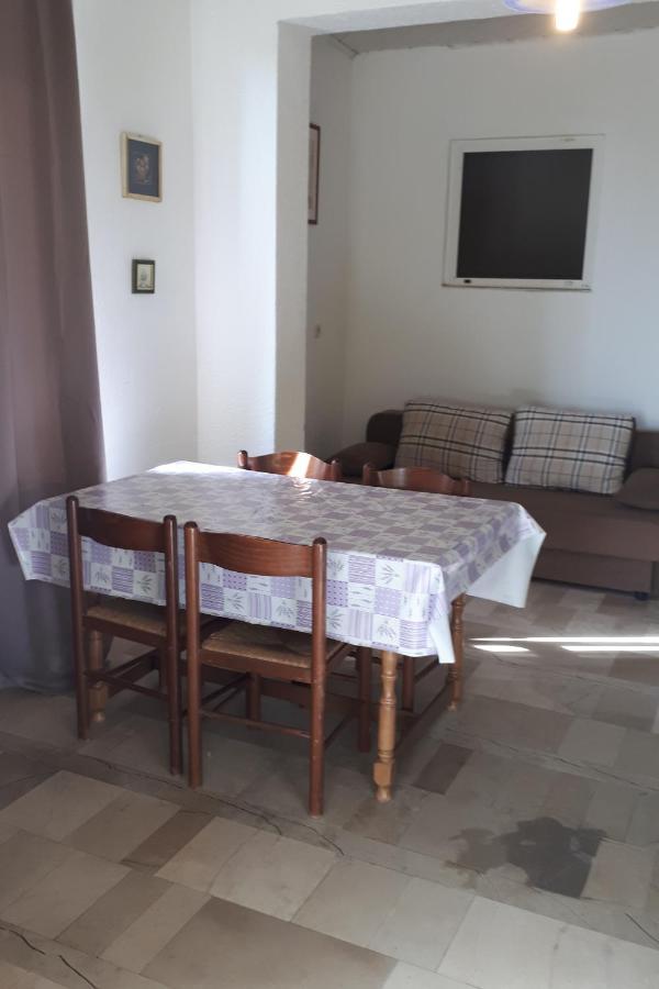 Apartments With A Parking Space Ivan Dolac, Hvar - 8753 Екстериор снимка